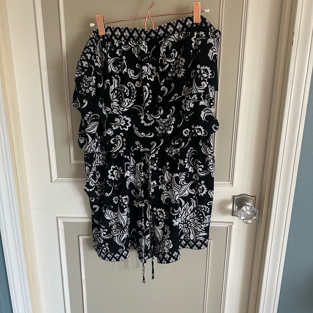 White House Black Market Asymmetrical Black and White Skirt